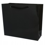 Torebka papierowa laminowana CZARNA 17,5x6,5x15,5 cm