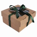 pudełko z okienkiem 12x12x7 z zieloną wstążką