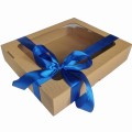 pudełko 30x35 z granatową wstążką