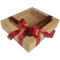 pudełko 30x35 z wiśniową wstążką